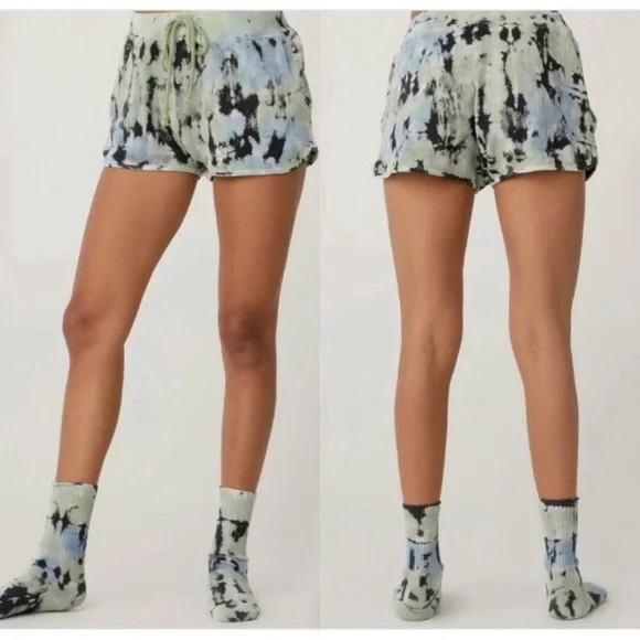 Daydreamer Tie Dye Thermal Drawstring Lounge Shorts in Green Wash - Picture 2 of 7